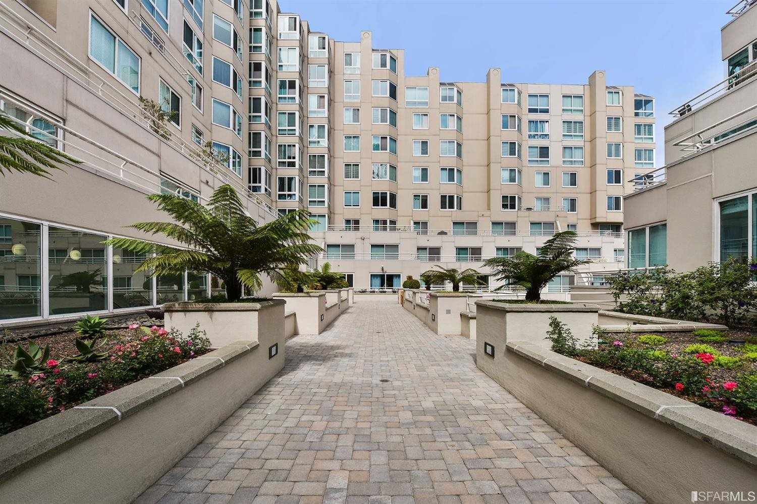 Detail Gallery Image 31 of 39 For 111 Chestnut St #303,  San Francisco,  CA 94111 - 2 Beds | 2 Baths