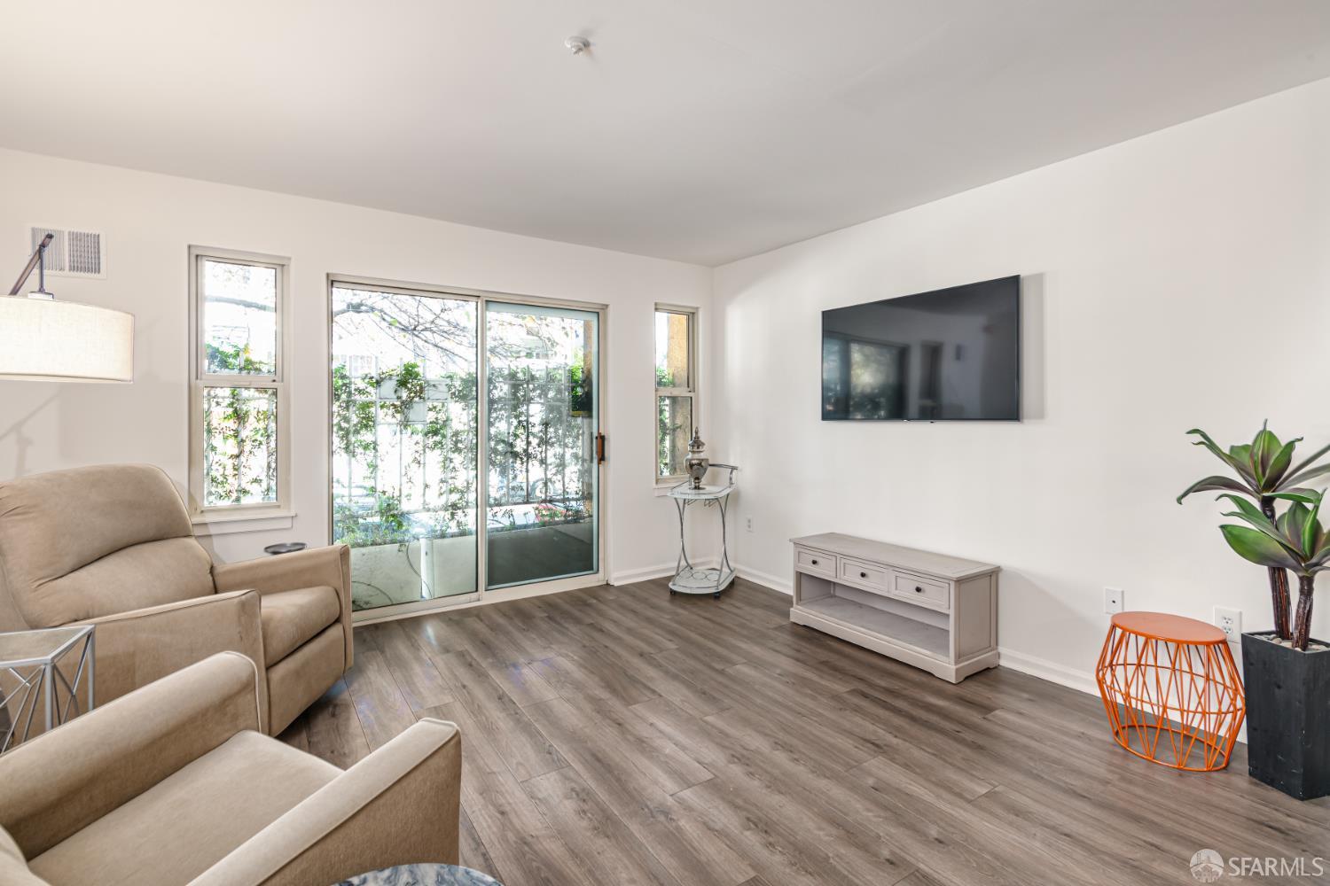 Detail Gallery Image 11 of 29 For 600 Chestnut St #107,  San Francisco,  CA 94133 - 2 Beds | 2 Baths