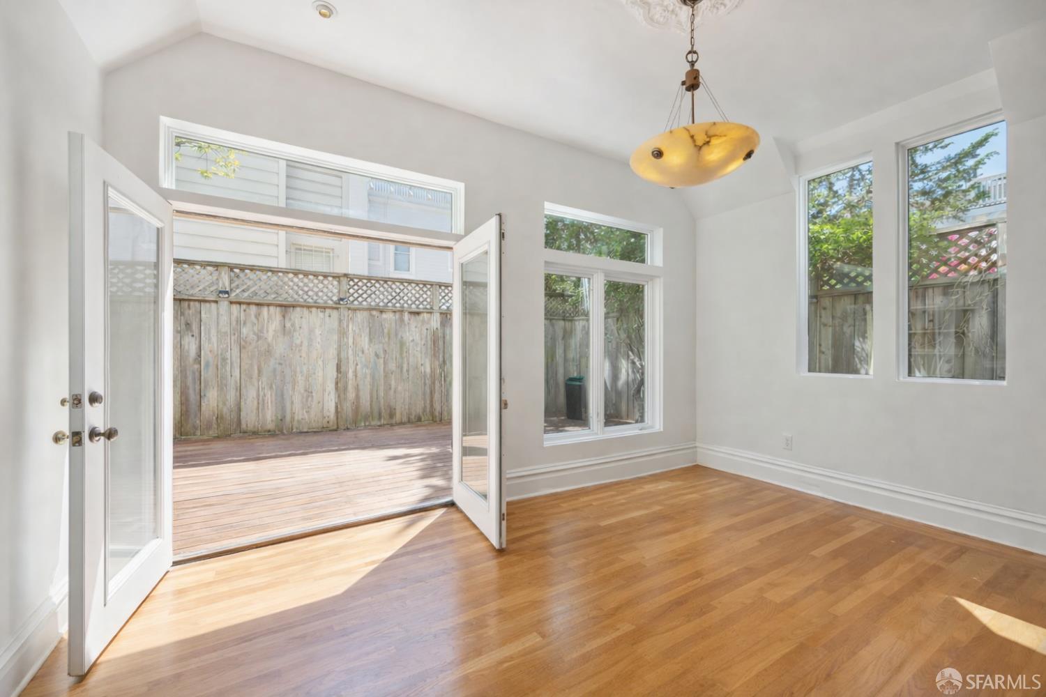 Detail Gallery Image 14 of 34 For 1409 Mcallister St, San Francisco,  CA 94115 - 4 Beds | 3 Baths