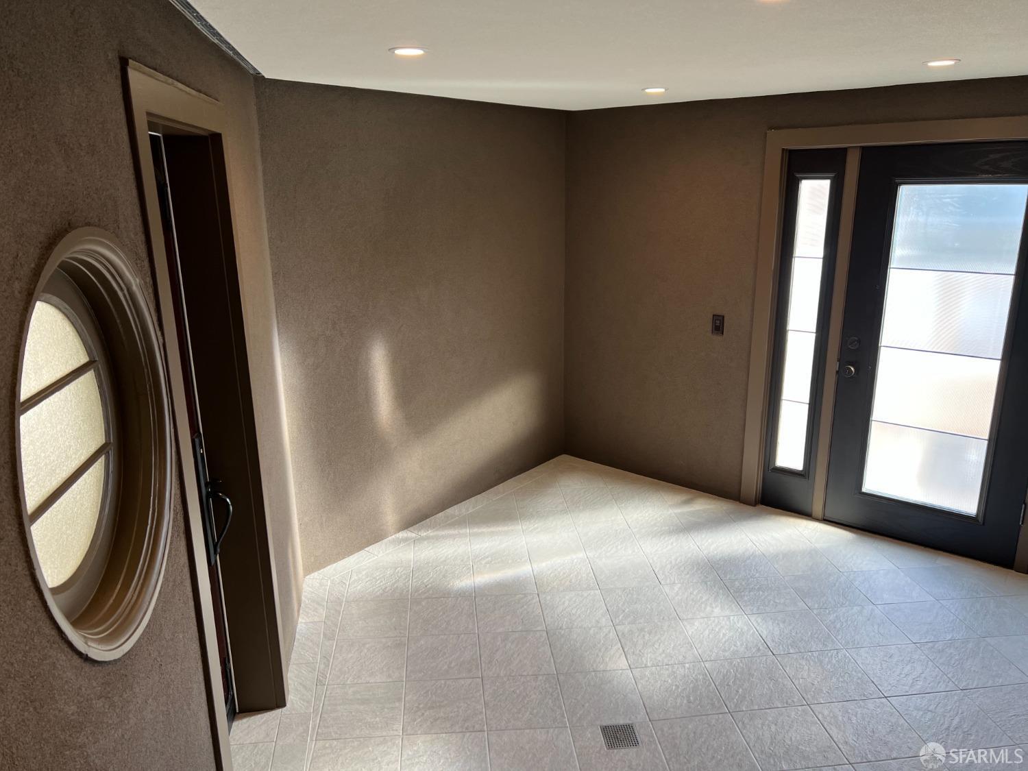 Detail Gallery Image 10 of 82 For 1671 34th Ave, San Francisco,  CA 94122 - 5 Beds | 3 Baths