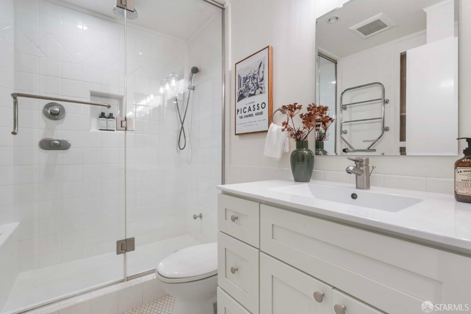 Detail Gallery Image 7 of 36 For 1734 Bay St #106,  San Francisco,  CA 94123 - 2 Beds | 1 Baths