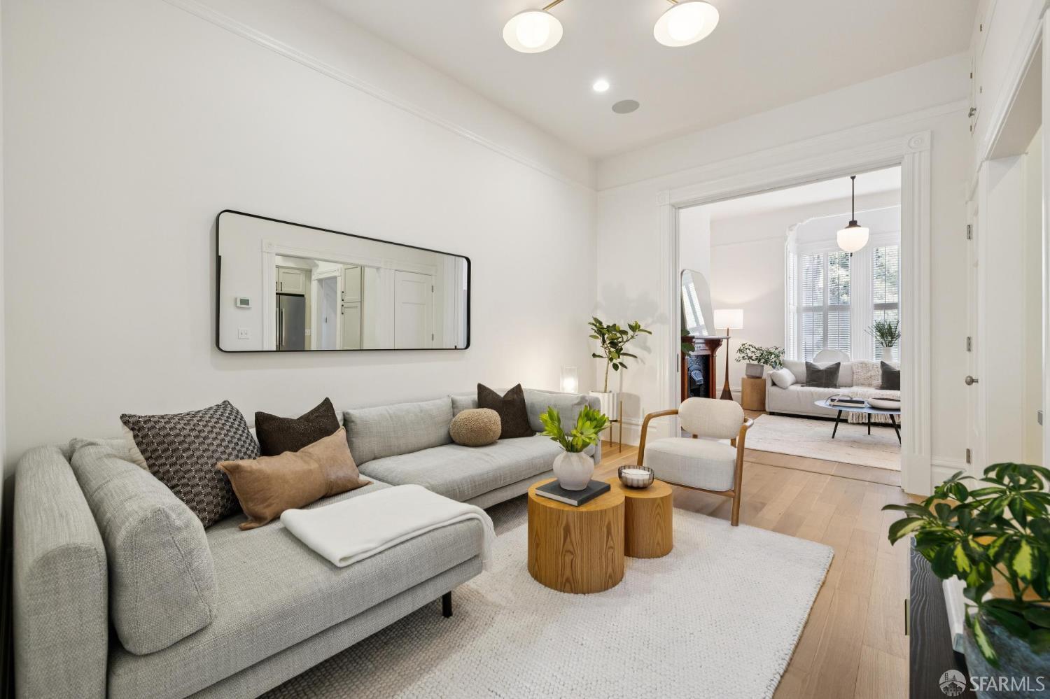 Detail Gallery Image 7 of 39 For 826 Diamond St, San Francisco,  CA 94114 - 4 Beds | 4 Baths