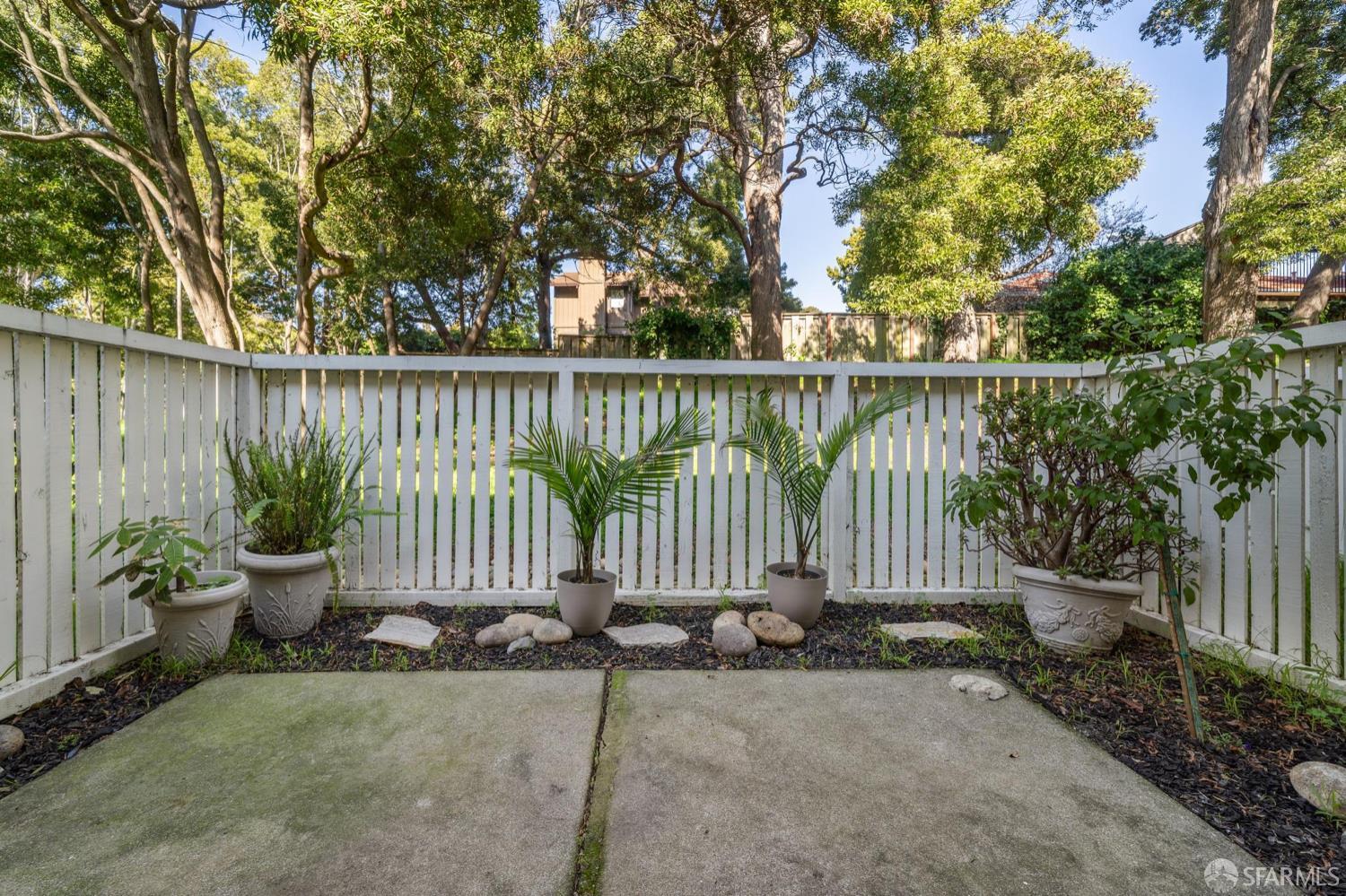 Detail Gallery Image 24 of 54 For 2545 Treeside Way, San Pablo,  CA 94806 - 2 Beds | 2/1 Baths