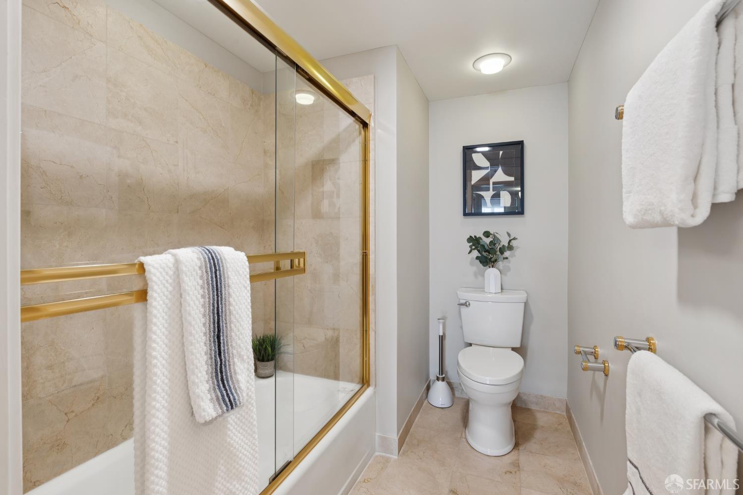 Detail Gallery Image 14 of 24 For 1438 Green St 3b,  San Francisco,  CA 94109 - 1 Beds | 1 Baths