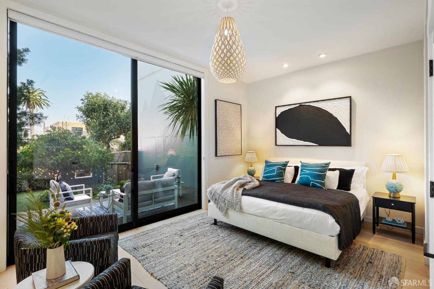 Detail Gallery Image 13 of 30 For 1159 Church St, San Francisco,  CA 94114 - 3 Beds | 3 Baths