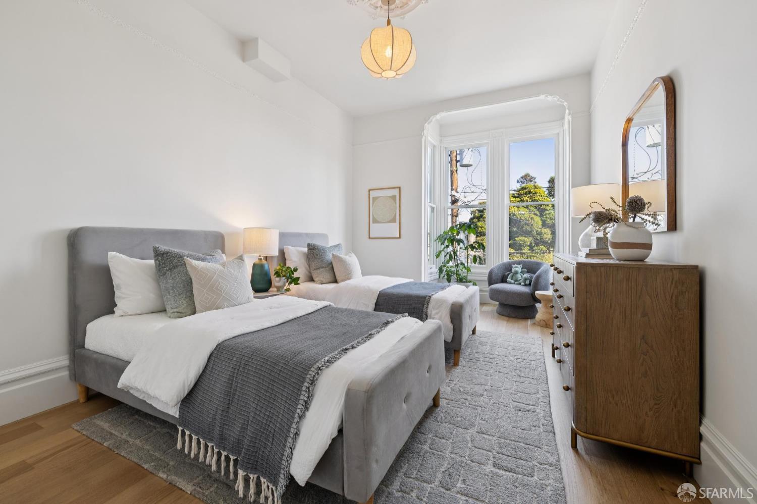 Detail Gallery Image 26 of 39 For 826 Diamond St, San Francisco,  CA 94114 - 4 Beds | 4 Baths