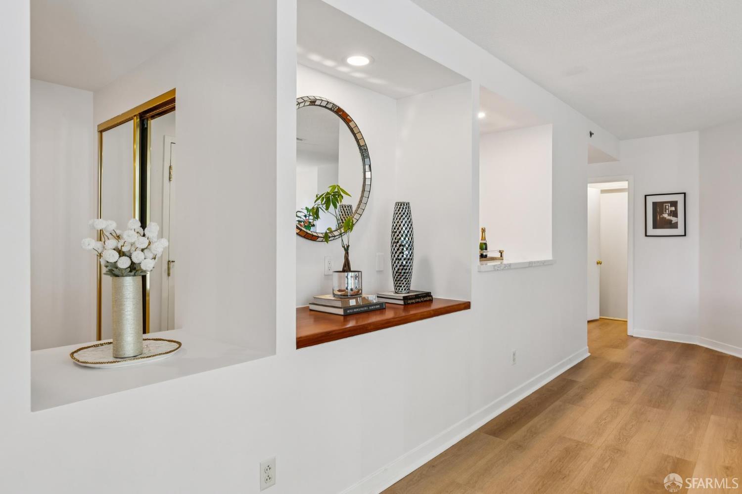 Detail Gallery Image 10 of 39 For 111 Chestnut St #303,  San Francisco,  CA 94111 - 2 Beds | 2 Baths