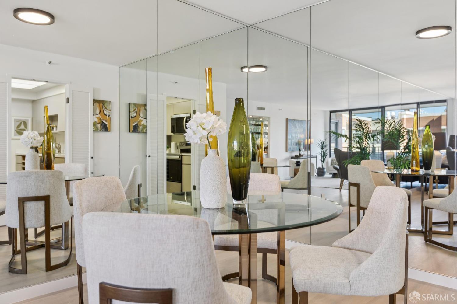 Detail Gallery Image 14 of 61 For 101 Lombard 407w,  San Francisco,  CA 94111 - 2 Beds | 2 Baths