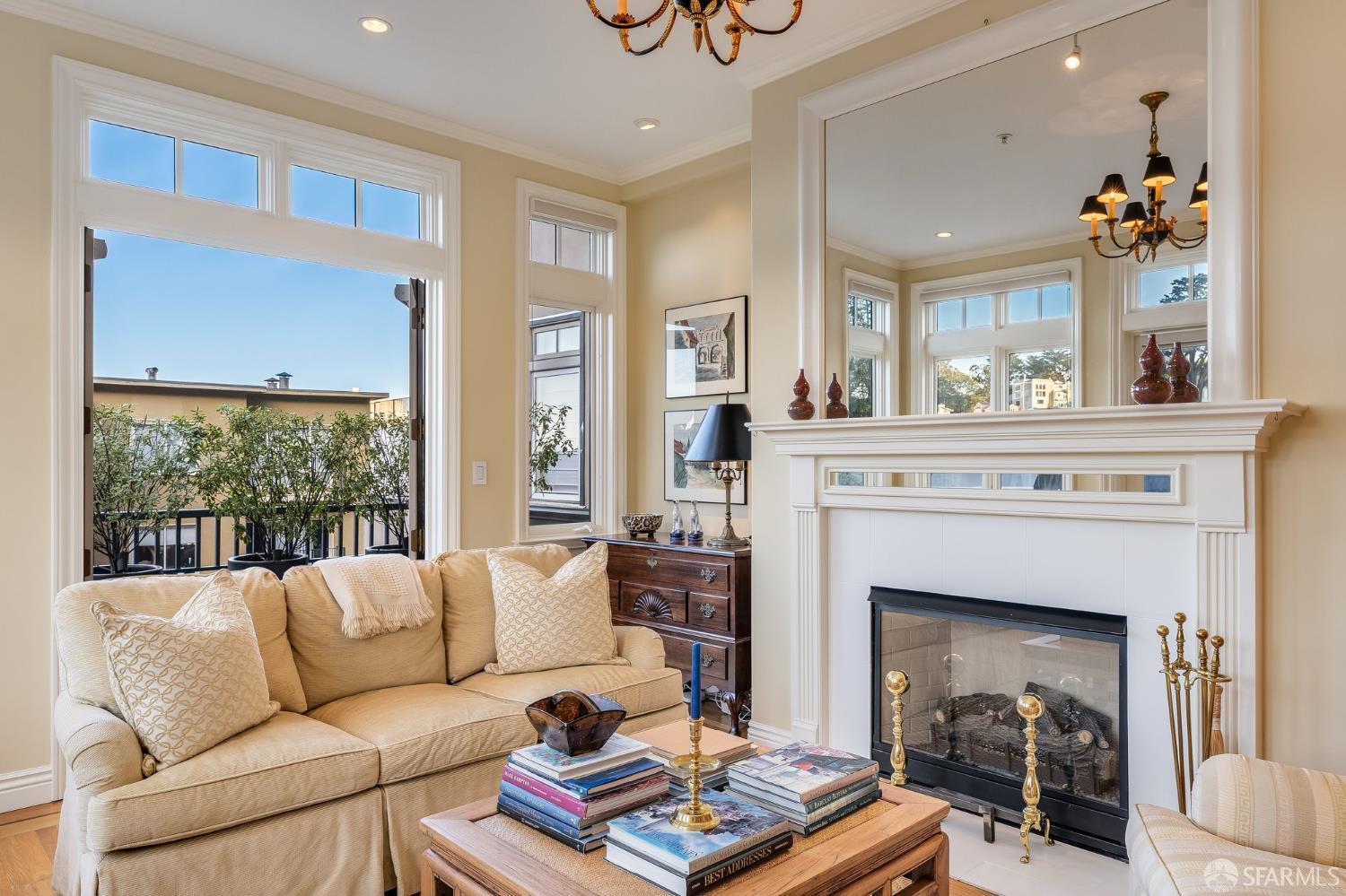 Detail Gallery Image 10 of 50 For 192 Graystone Ter, San Francisco,  CA 94114 - 3 Beds | 2/1 Baths