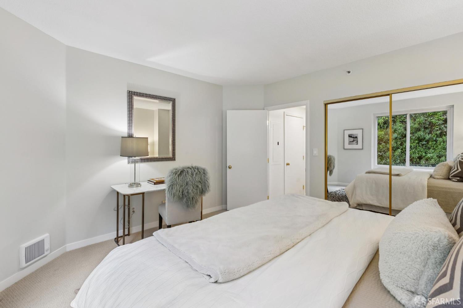 Detail Gallery Image 20 of 39 For 111 Chestnut St #303,  San Francisco,  CA 94111 - 2 Beds | 2 Baths