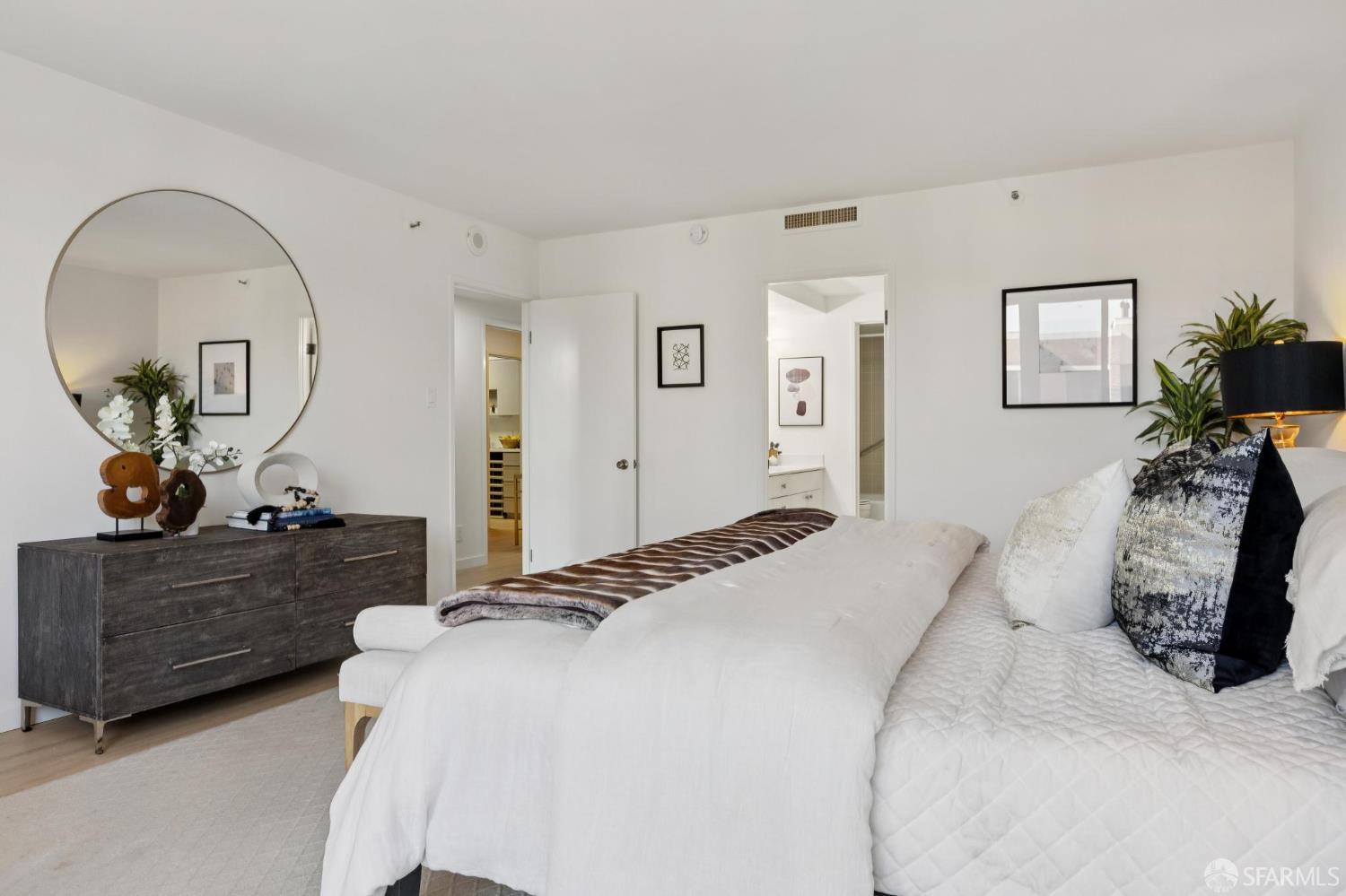 Detail Gallery Image 29 of 61 For 101 Lombard 407w,  San Francisco,  CA 94111 - 2 Beds | 2 Baths