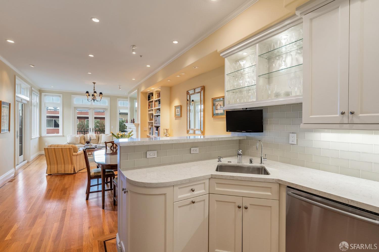 Detail Gallery Image 23 of 50 For 192 Graystone Ter, San Francisco,  CA 94114 - 3 Beds | 2/1 Baths