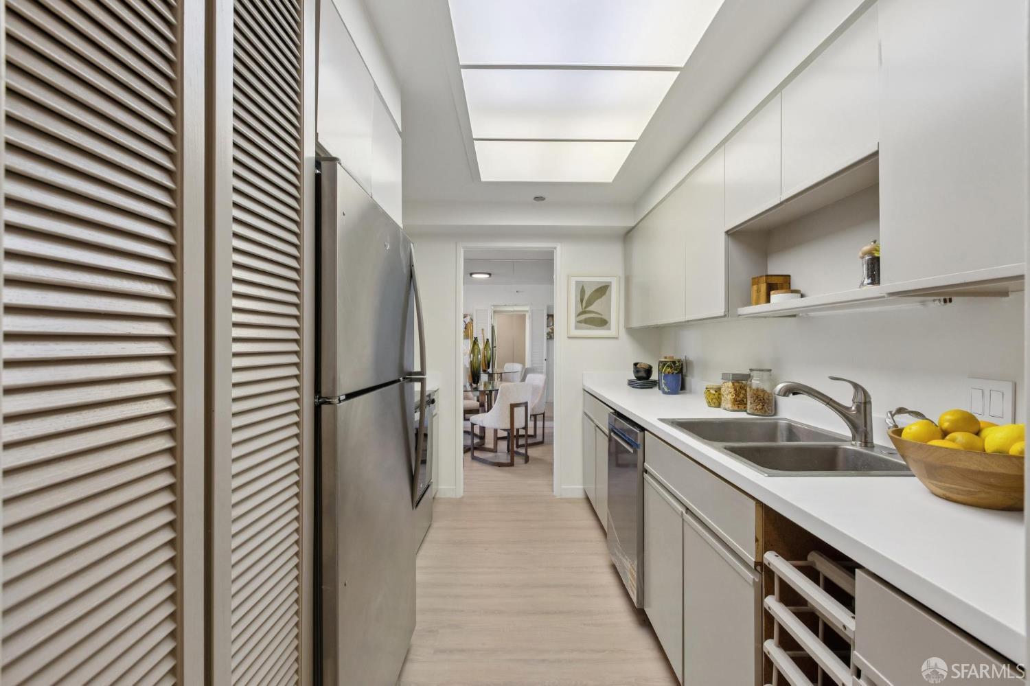 Detail Gallery Image 7 of 61 For 101 Lombard 407w,  San Francisco,  CA 94111 - 2 Beds | 2 Baths