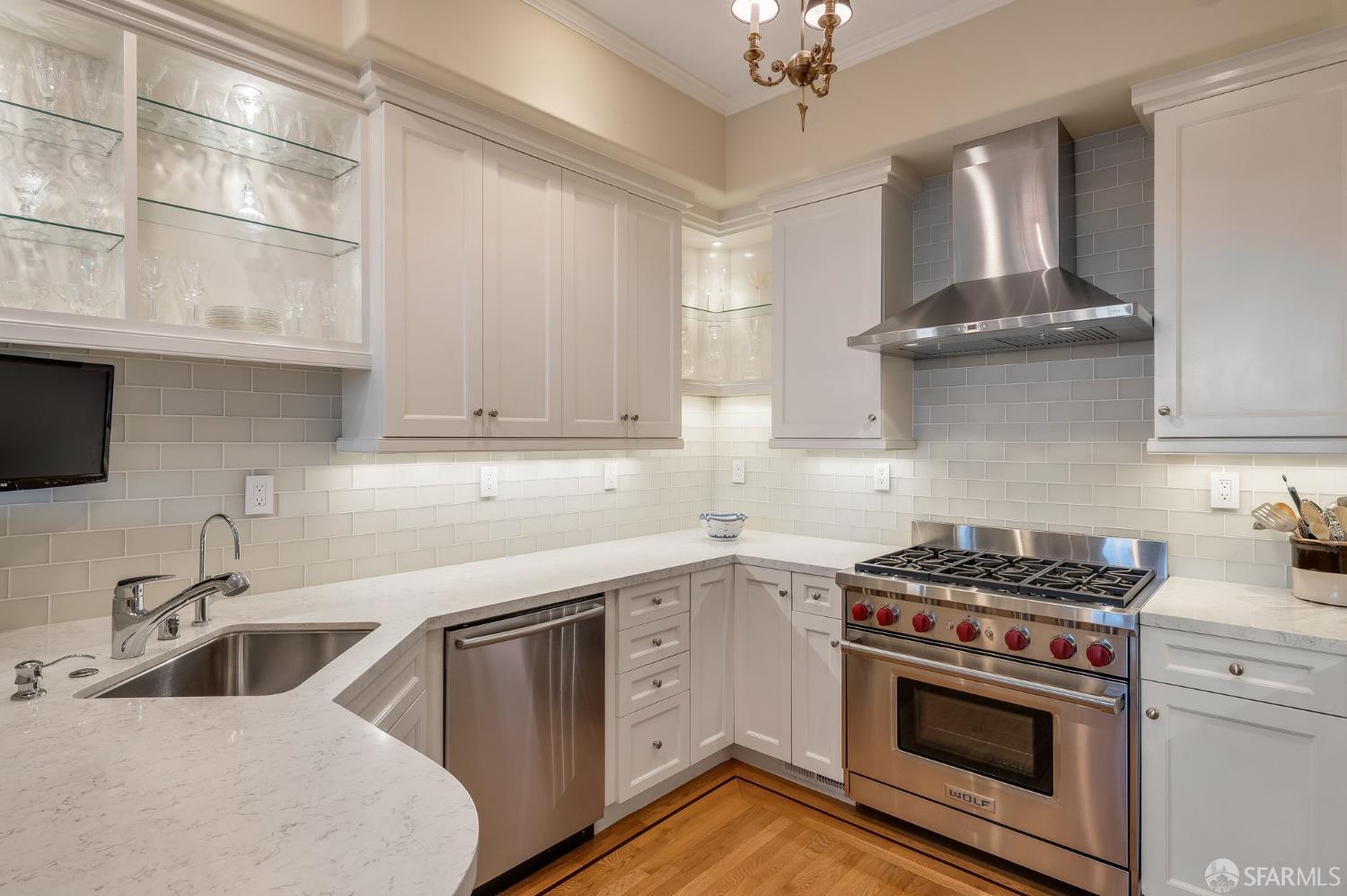 Detail Gallery Image 22 of 50 For 192 Graystone Ter, San Francisco,  CA 94114 - 3 Beds | 2/1 Baths