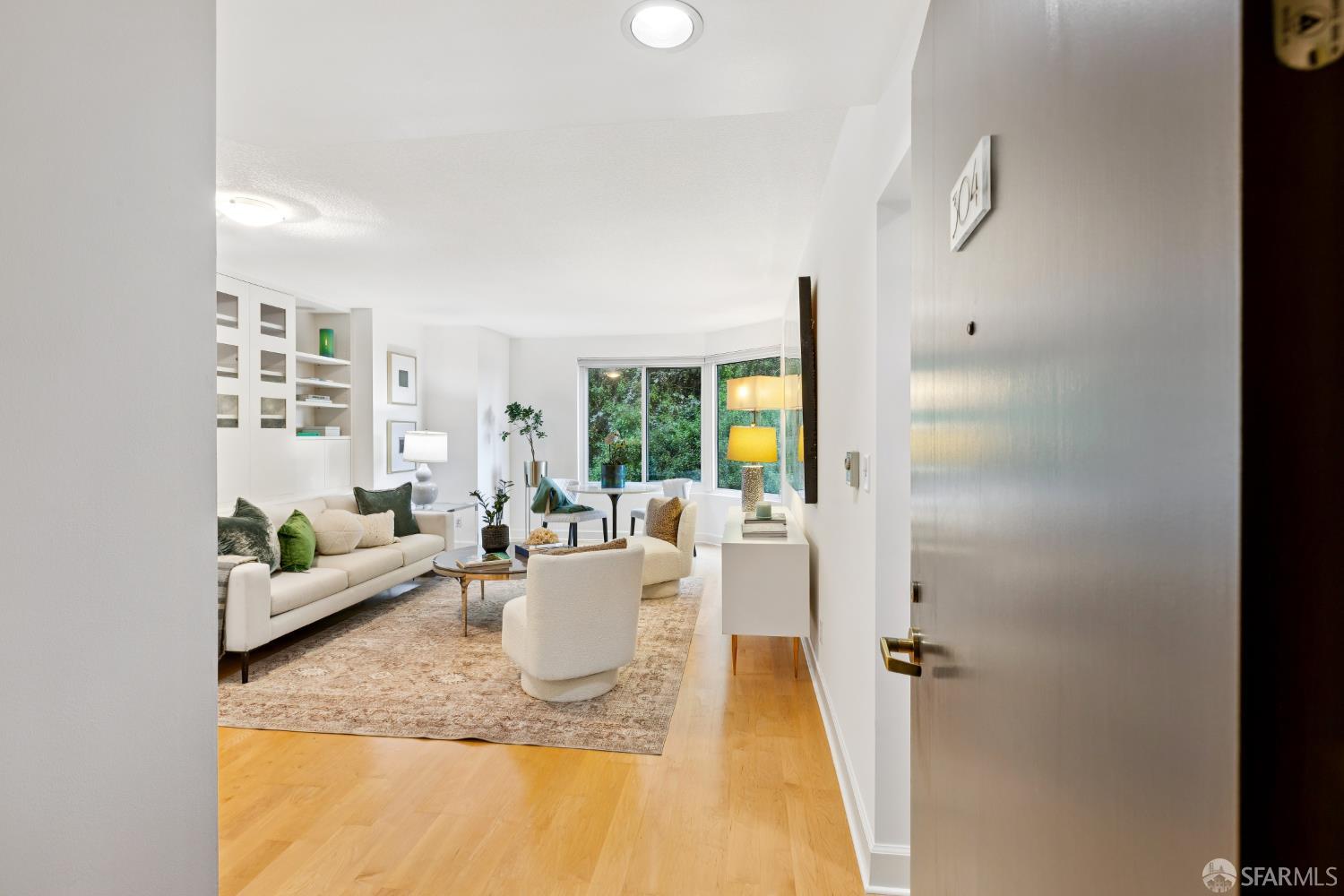 Photo #2: 426102362 Listing: Photo #2