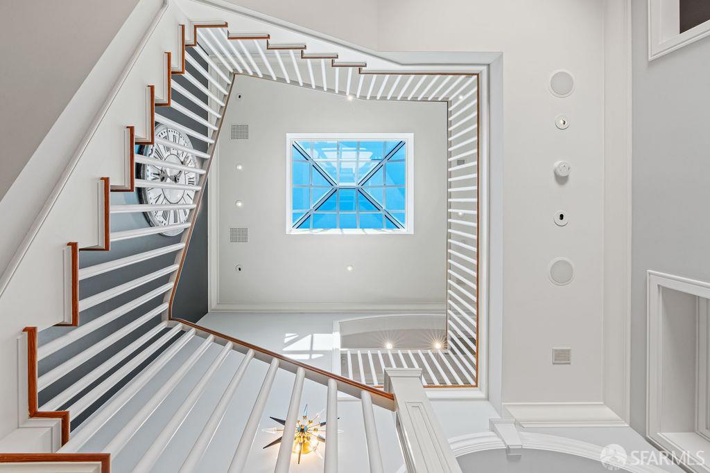 Detail Gallery Image 12 of 69 For 222 El Camino Del Mar, San Francisco,  CA 94121 - 4 Beds | 3/1 Baths