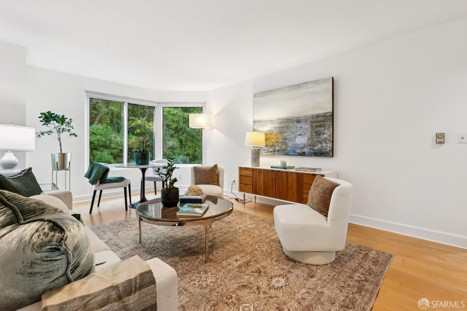 Photo #3: 426102362 Listing: Photo #3