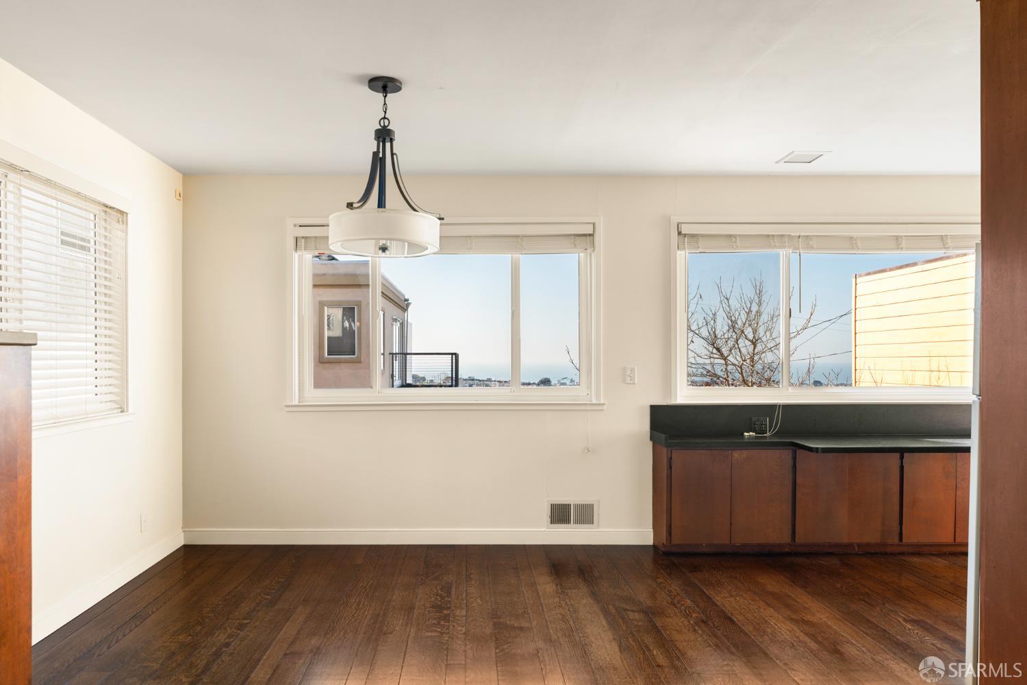 Detail Gallery Image 8 of 39 For 1883 16th Ave, San Francisco,  CA 94122 - – Beds | – Baths