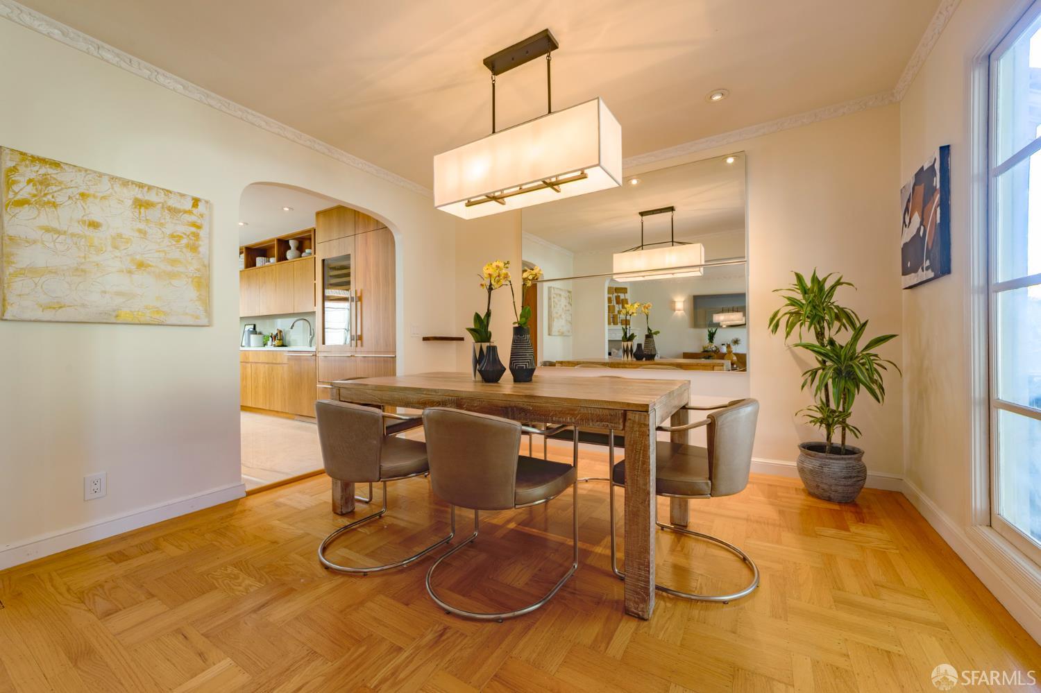 Detail Gallery Image 10 of 41 For 209 Noe St, San Francisco,  CA 94114 - 2 Beds | 1/1 Baths