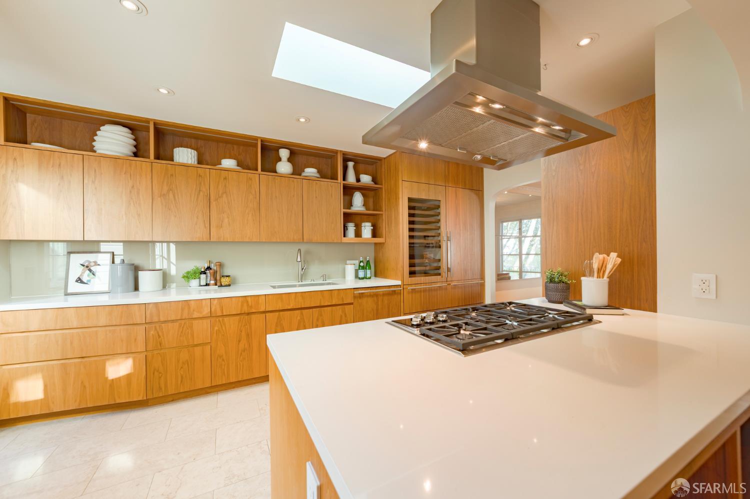 Detail Gallery Image 20 of 41 For 209 Noe St, San Francisco,  CA 94114 - 2 Beds | 1/1 Baths