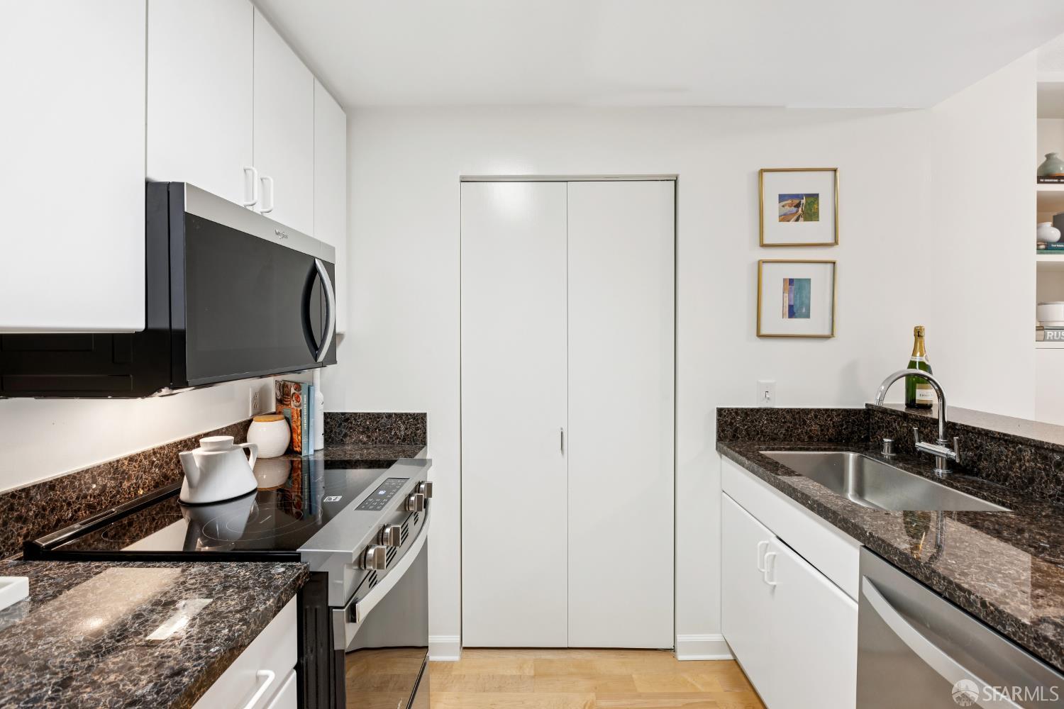 Photo #9: 426102362 Listing: Photo #9