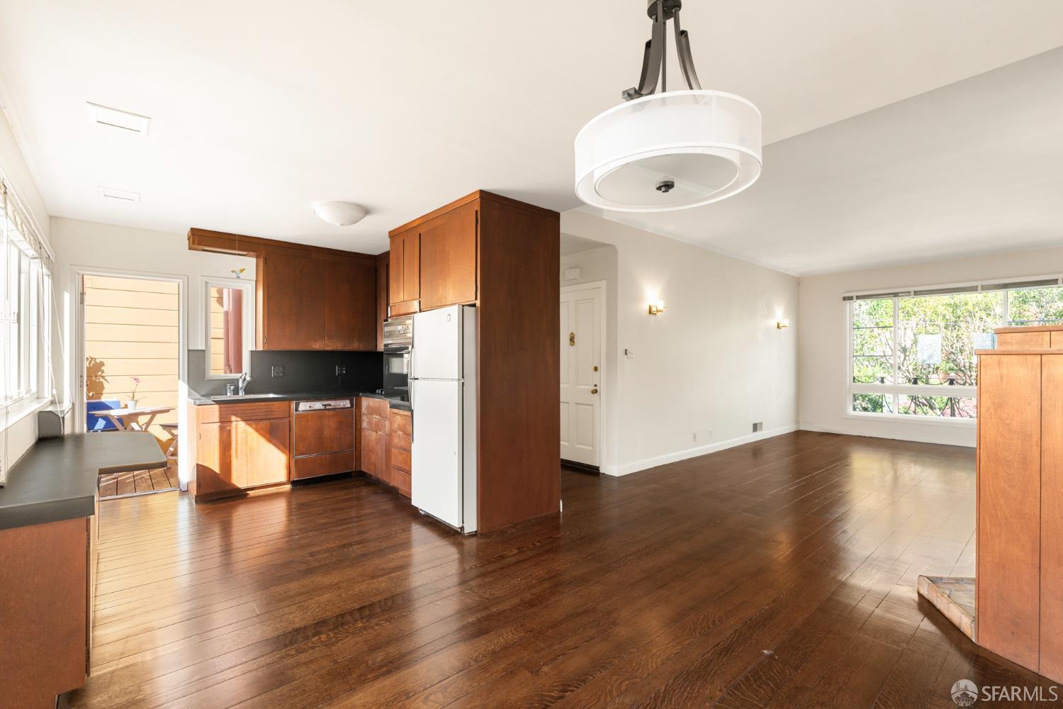 Detail Gallery Image 4 of 39 For 1883 16th Ave, San Francisco,  CA 94122 - – Beds | – Baths