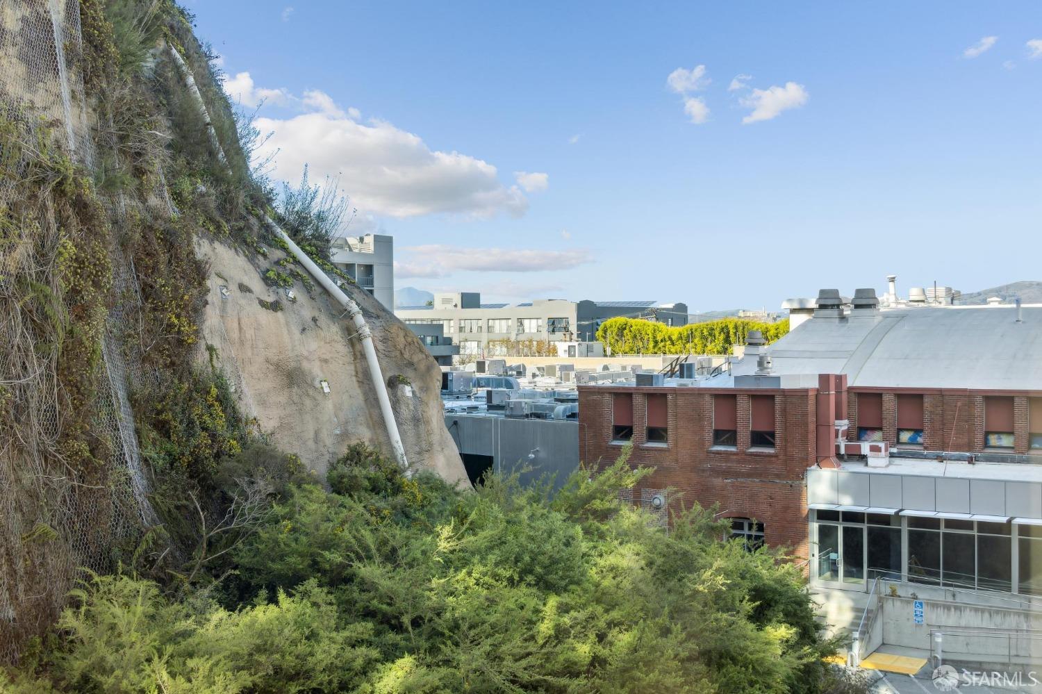 Photo #18: 426102362 Listing: Photo #18