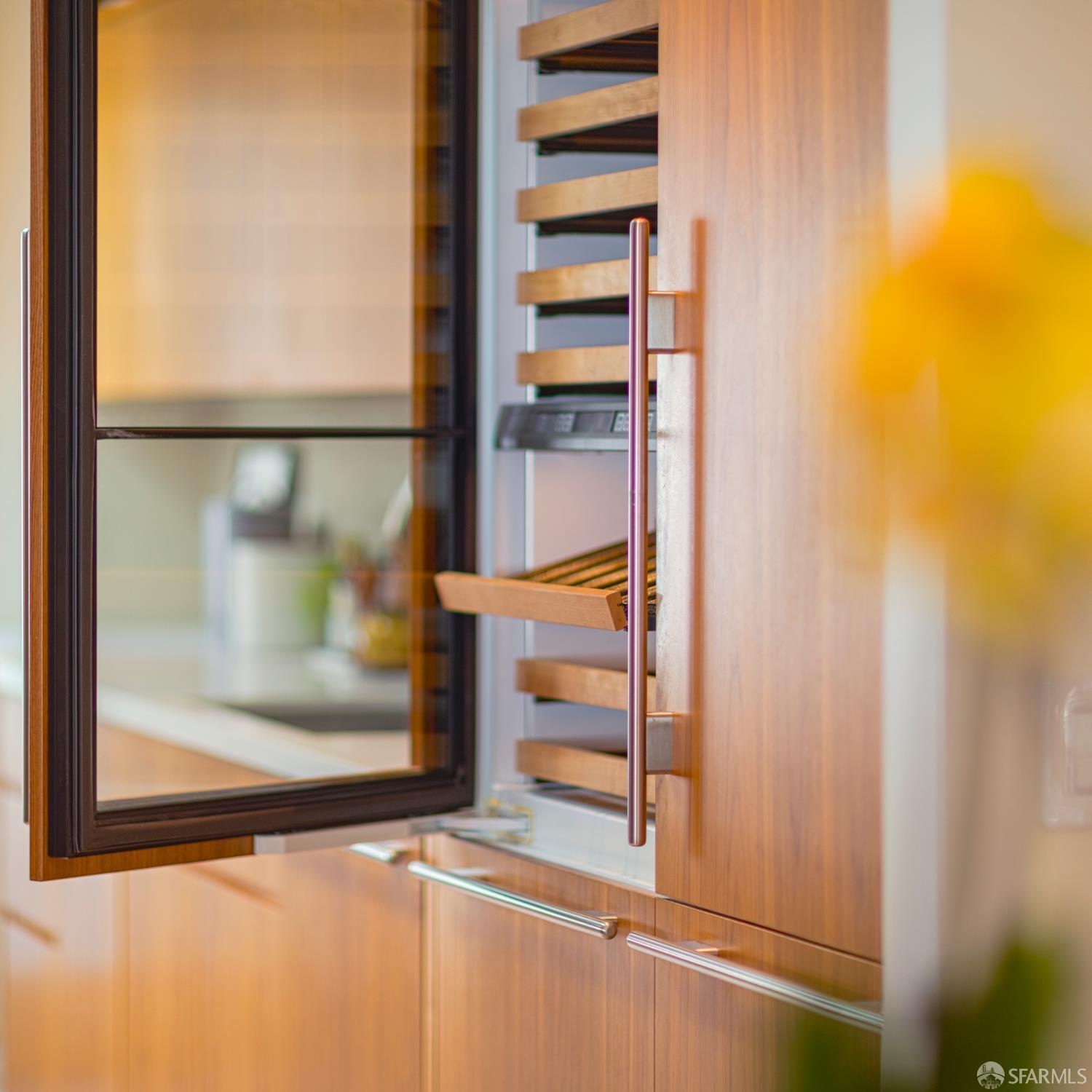 Detail Gallery Image 16 of 41 For 209 Noe St, San Francisco,  CA 94114 - 2 Beds | 1/1 Baths