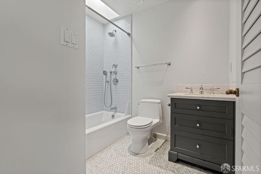Detail Gallery Image 22 of 69 For 222 El Camino Del Mar, San Francisco,  CA 94121 - 4 Beds | 3/1 Baths
