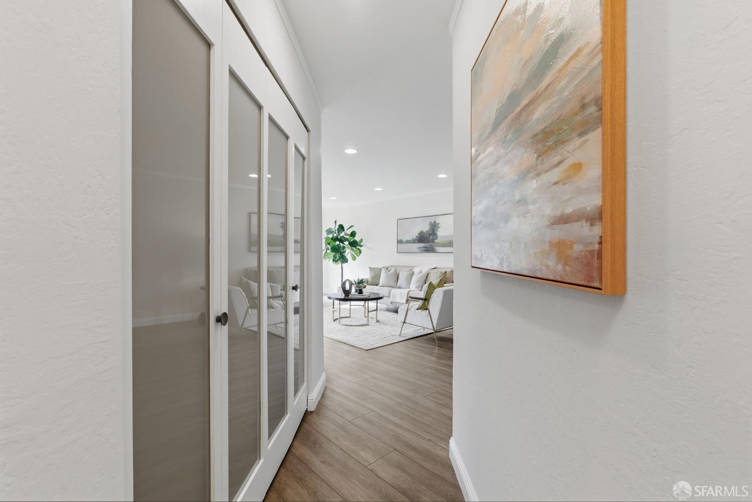 Detail Gallery Image 3 of 31 For 1551 Southgate Ave #102,  Daly City,  CA 94015 - 2 Beds | 2 Baths