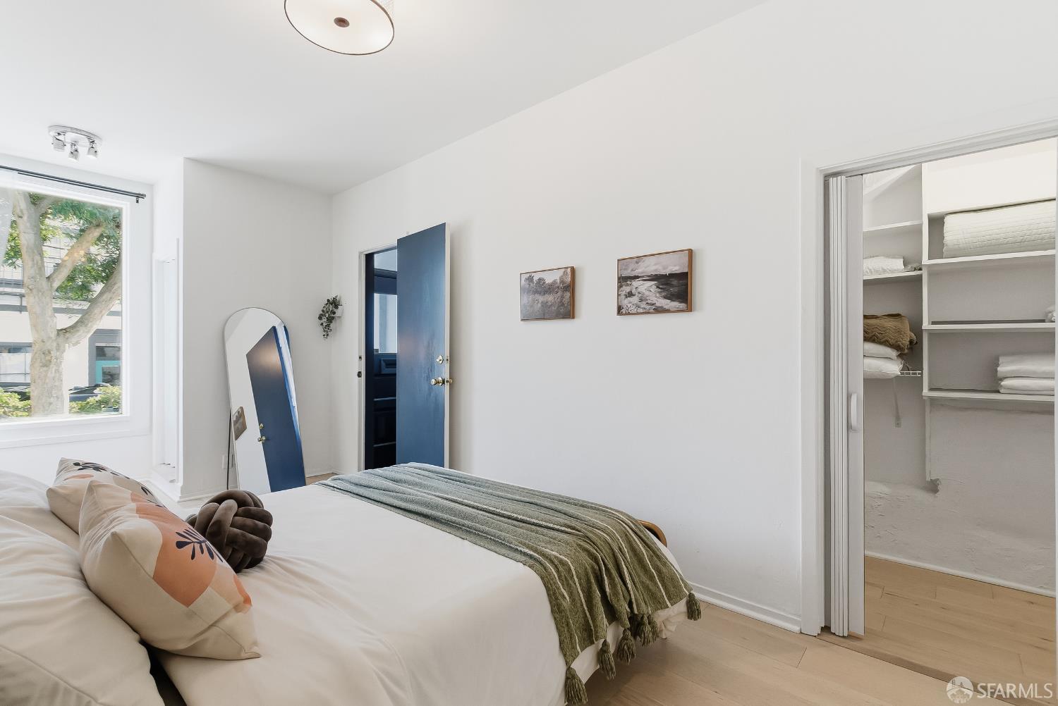 Detail Gallery Image 37 of 56 For 200 Hoffman Ave, San Francisco,  CA 94114 - – Beds | – Baths