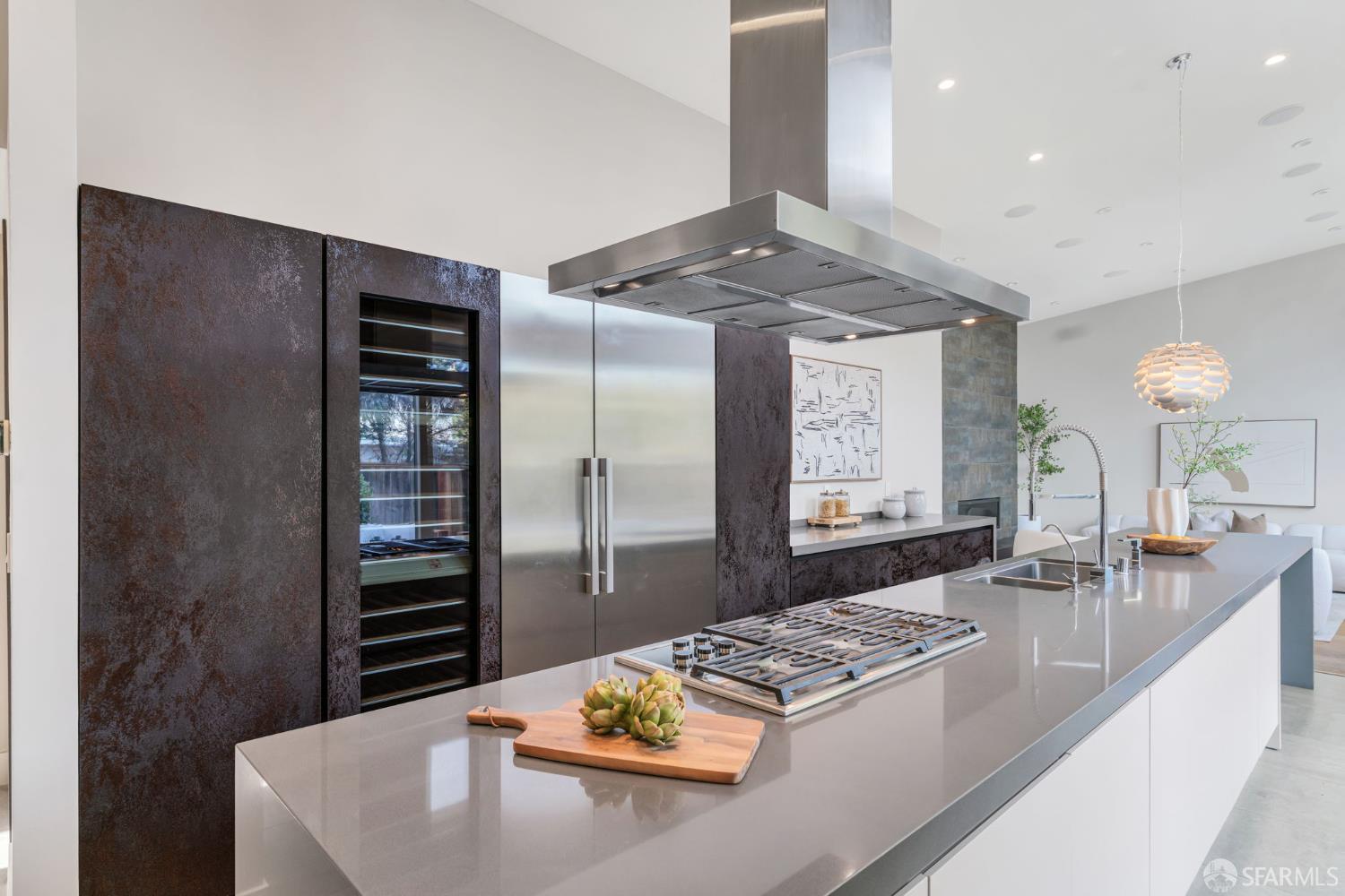 Detail Gallery Image 7 of 35 For 3243 Ramona St, Palo Alto,  CA 94306 - 4 Beds | 2/1 Baths