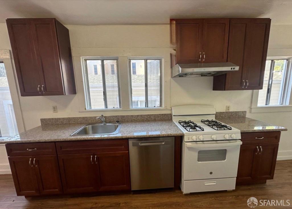 Detail Gallery Image 3 of 8 For 3316 Macarthur Blvd Blvd, Oakland,  CA 94602 - 2 Beds | 1 Baths