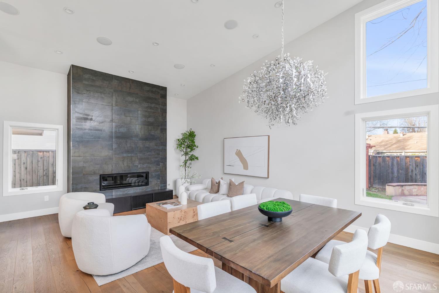 Detail Gallery Image 11 of 35 For 3243 Ramona St, Palo Alto,  CA 94306 - 4 Beds | 2/1 Baths