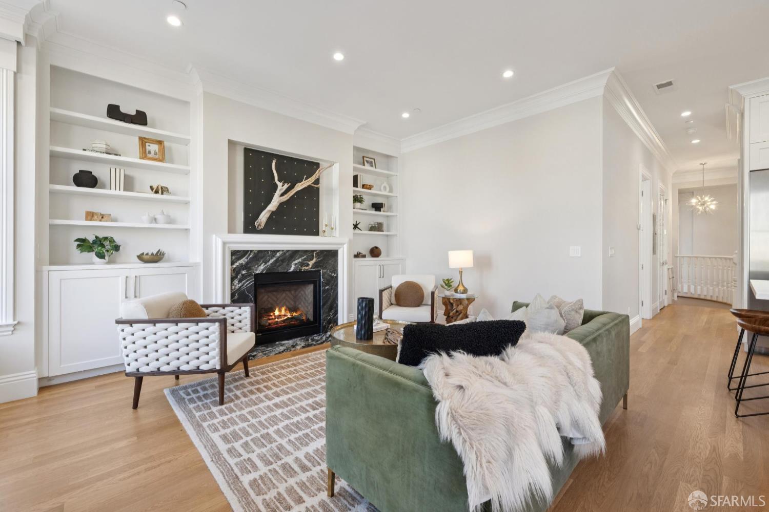 Detail Gallery Image 3 of 80 For 704 18th St, San Francisco,  CA 94107 - – Beds | – Baths