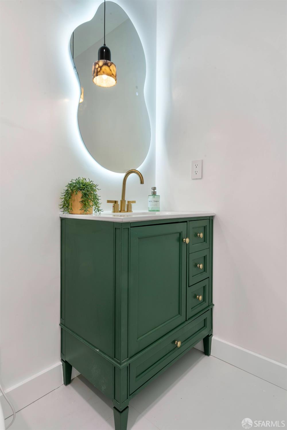 Detail Gallery Image 30 of 57 For 1190 Alicante Dr, Pacifica,  CA 94044 - 3 Beds | 3 Baths