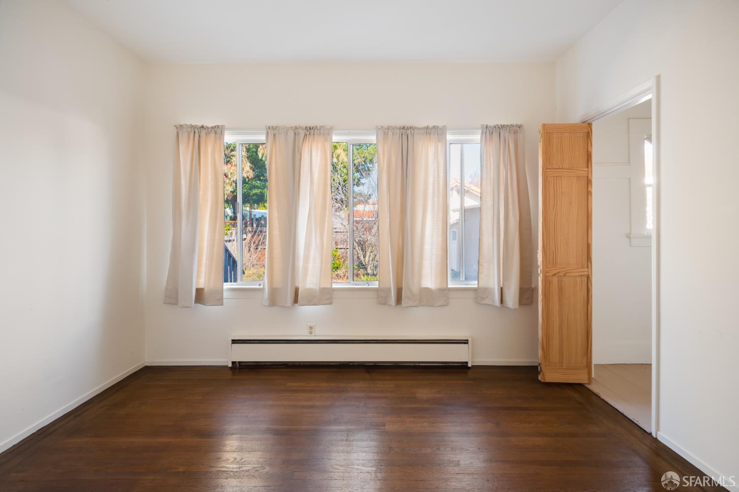 Detail Gallery Image 15 of 27 For 1228 Capuchino Ave, Burlingame,  CA 94010 - 3 Beds | 1 Baths