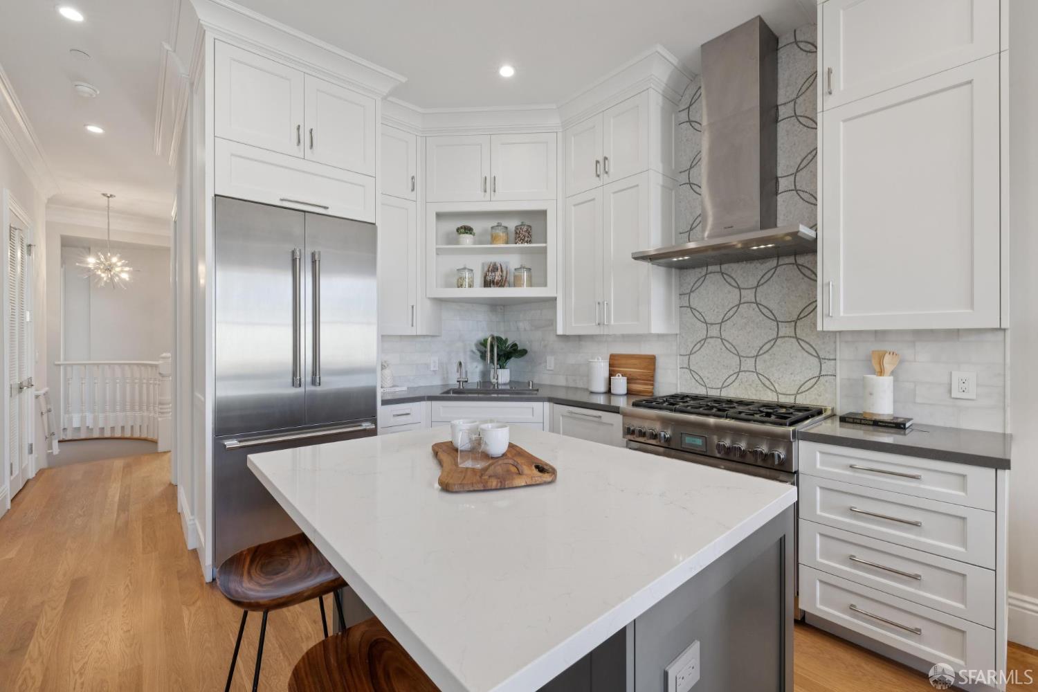 Detail Gallery Image 11 of 31 For 704 18th St, San Francisco,  CA 94107 - 3 Beds | 2 Baths