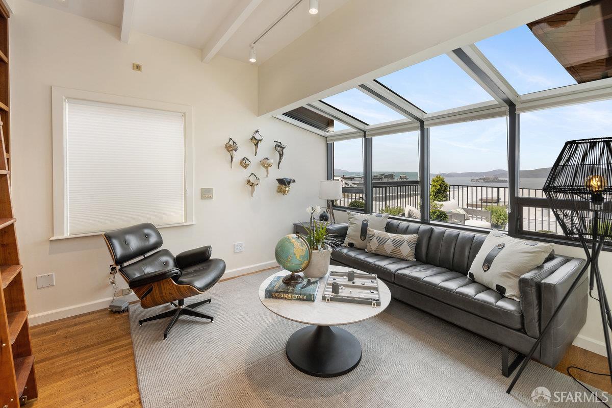 Detail Gallery Image 34 of 84 For 69 Telegraph Place, San Francisco,  CA 94133 - 4 Beds | 3/1 Baths