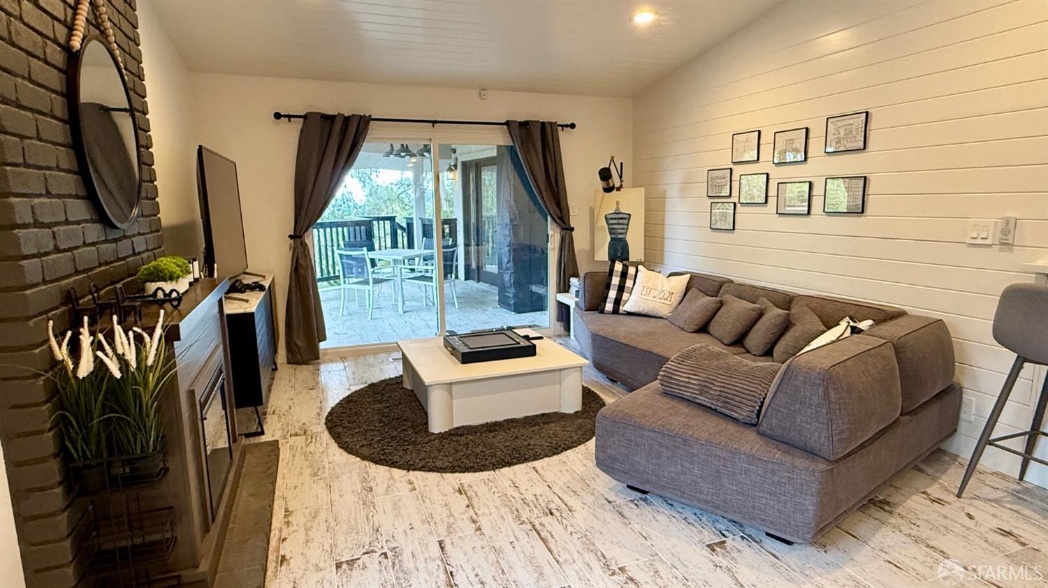 Detail Gallery Image 12 of 49 For 47 Seville Way, South San Francisco,  CA 94080 - 5 Beds | 3 Baths