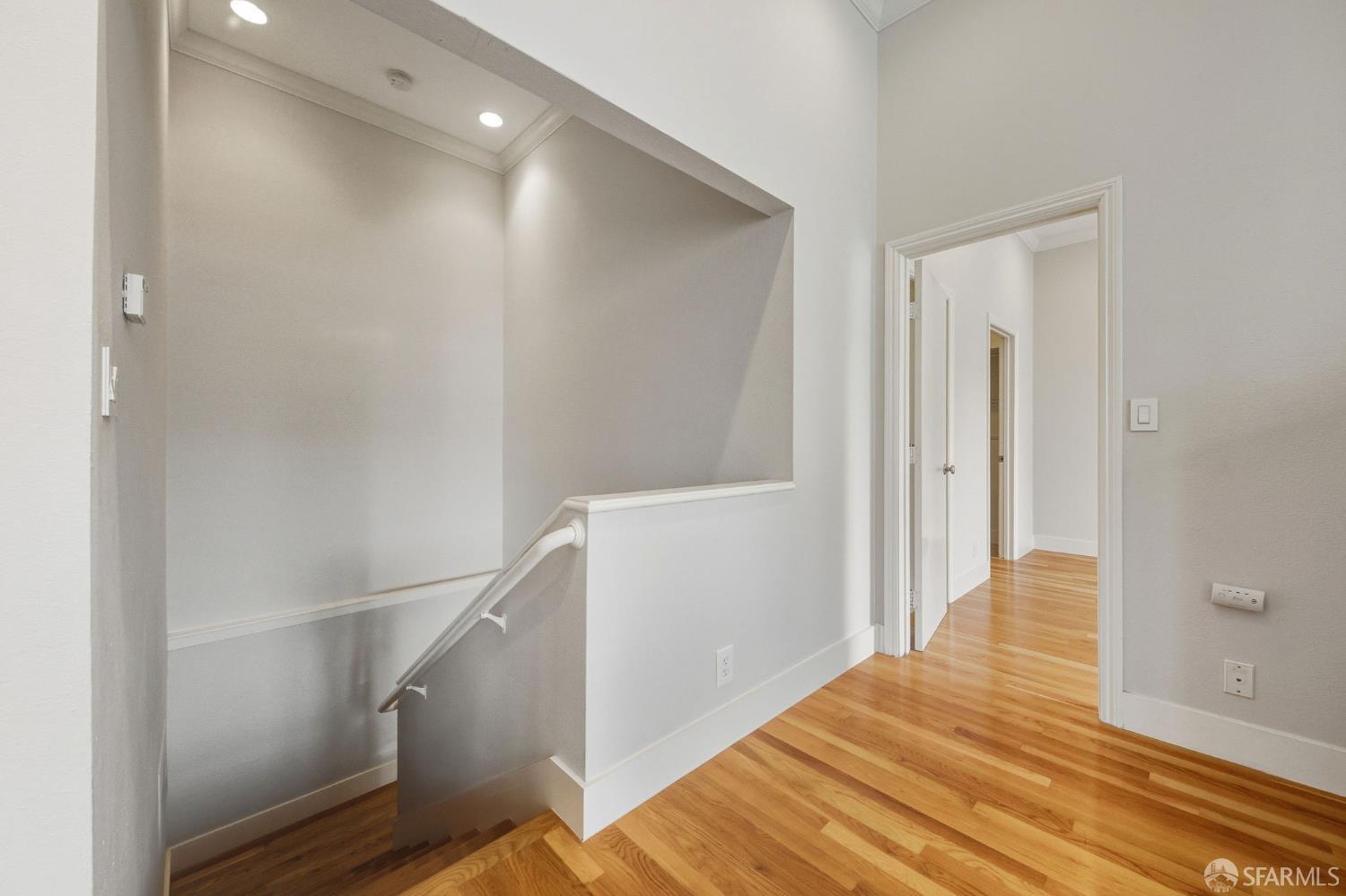 Detail Gallery Image 11 of 28 For 1590 Lyon St, San Francisco,  CA 94115 - 3 Beds | 2 Baths