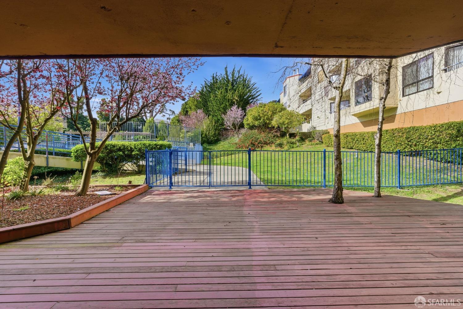 Detail Gallery Image 30 of 31 For 1551 Southgate Ave #102,  Daly City,  CA 94015 - 2 Beds | 2 Baths