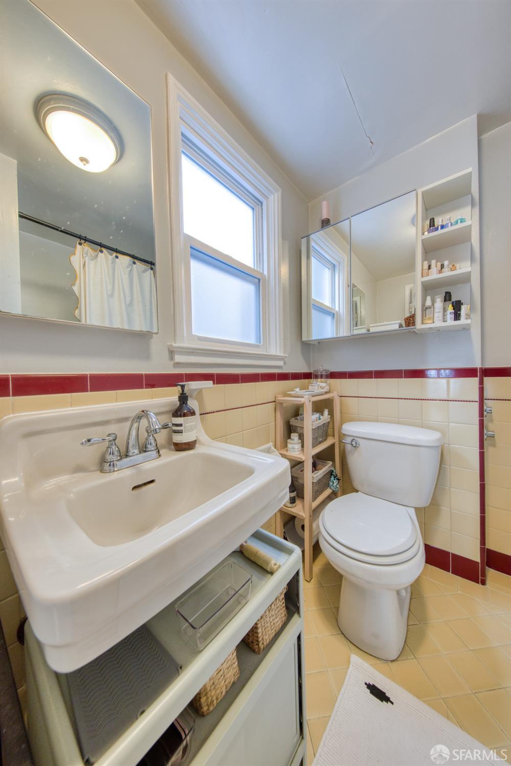 Detail Gallery Image 7 of 19 For 2240 Pacific Ave, San Francisco,  CA 94115 - – Beds | – Baths