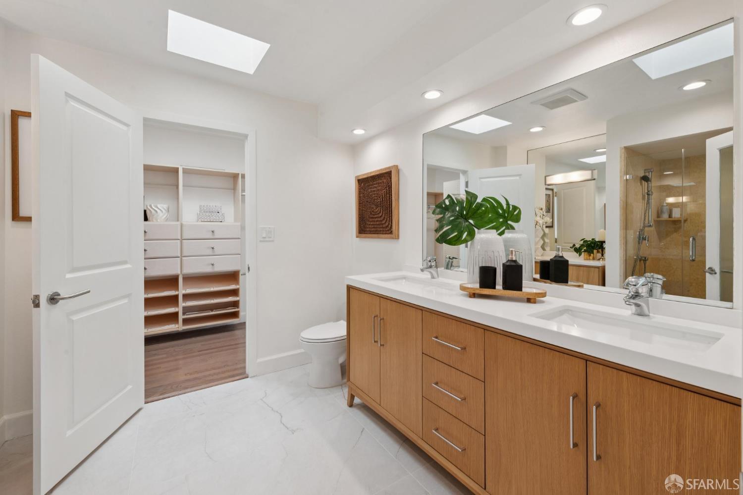 Detail Gallery Image 45 of 89 For 2009 14th Ave, San Francisco,  CA 94110 - 3 Beds | 3 Baths