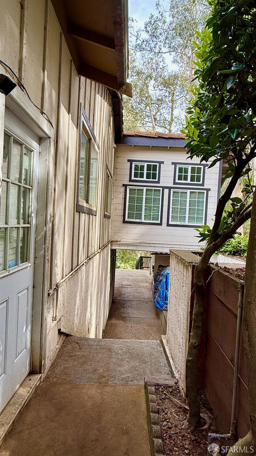 Detail Gallery Image 32 of 49 For 47 Seville Way, South San Francisco,  CA 94080 - 5 Beds | 3 Baths