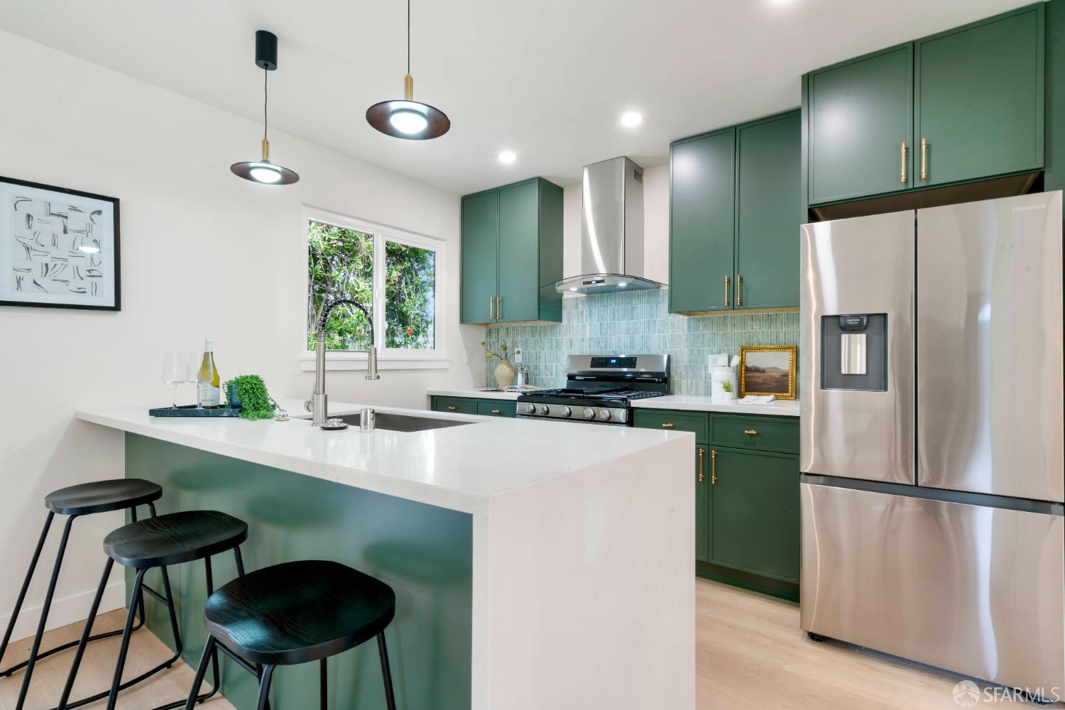 Detail Gallery Image 15 of 57 For 1190 Alicante Dr, Pacifica,  CA 94044 - 3 Beds | 3 Baths