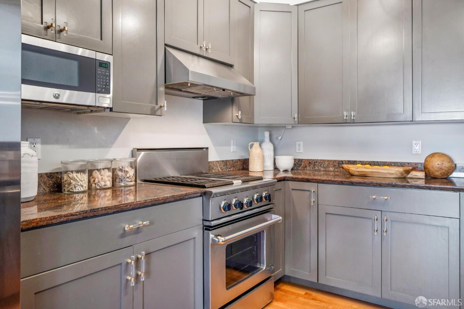 Detail Gallery Image 14 of 70 For 142 Russ St #4,  San Francisco,  CA 94103 - 3 Beds | 2/1 Baths