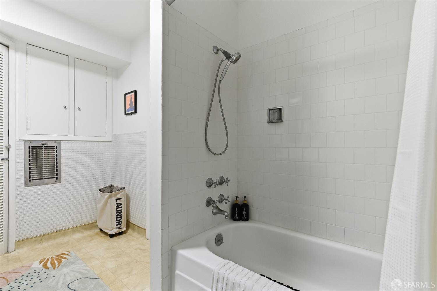 Detail Gallery Image 35 of 56 For 200 Hoffman Ave, San Francisco,  CA 94114 - – Beds | – Baths