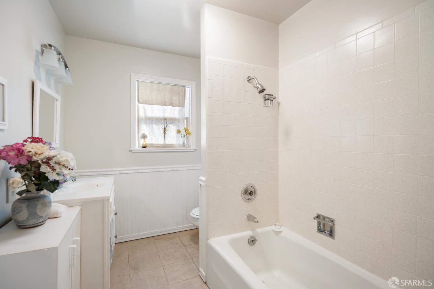 Detail Gallery Image 12 of 27 For 1228 Capuchino Ave, Burlingame,  CA 94010 - 3 Beds | 1 Baths