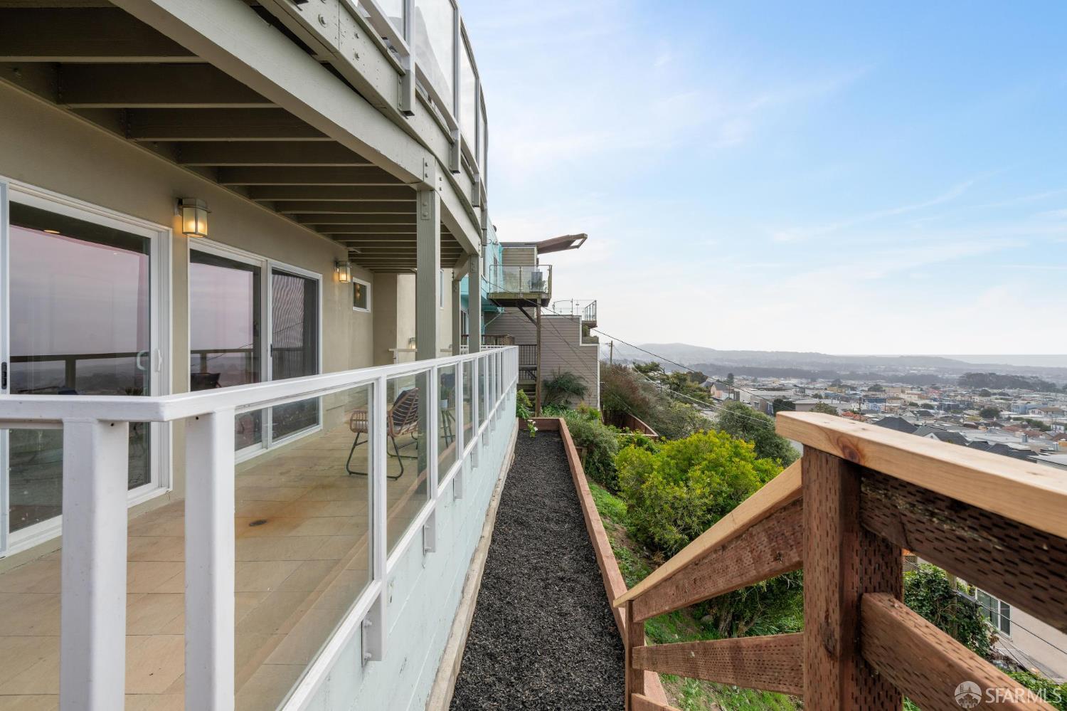 Detail Gallery Image 84 of 89 For 2009 14th Ave, San Francisco,  CA 94110 - 3 Beds | 3 Baths